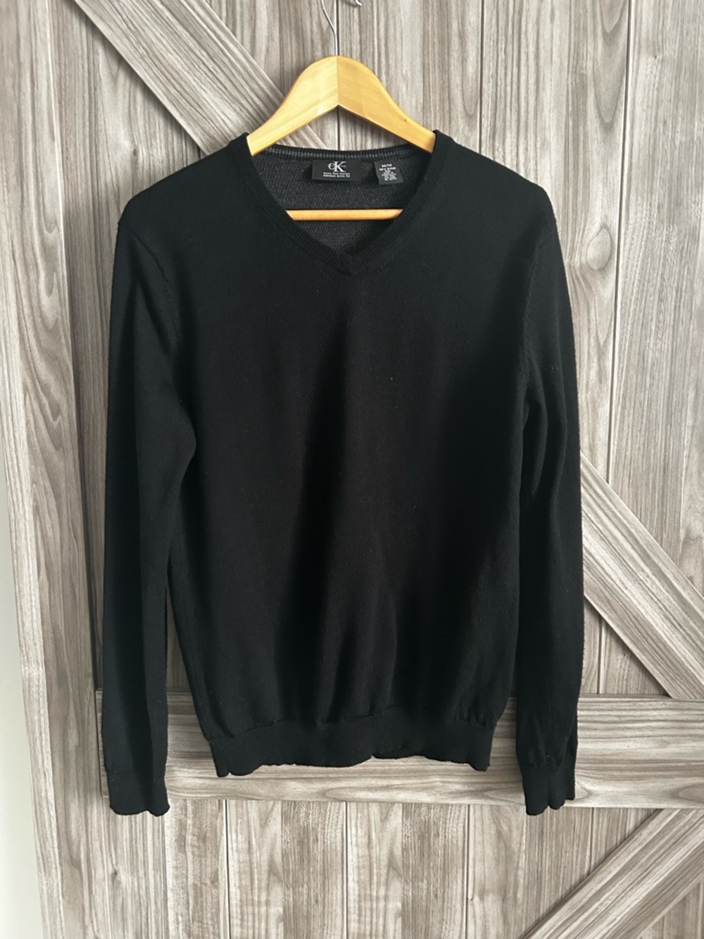 Calvin Klein Classic Layering Extra Fine Merino Wool V-Neck Sweater - Size M